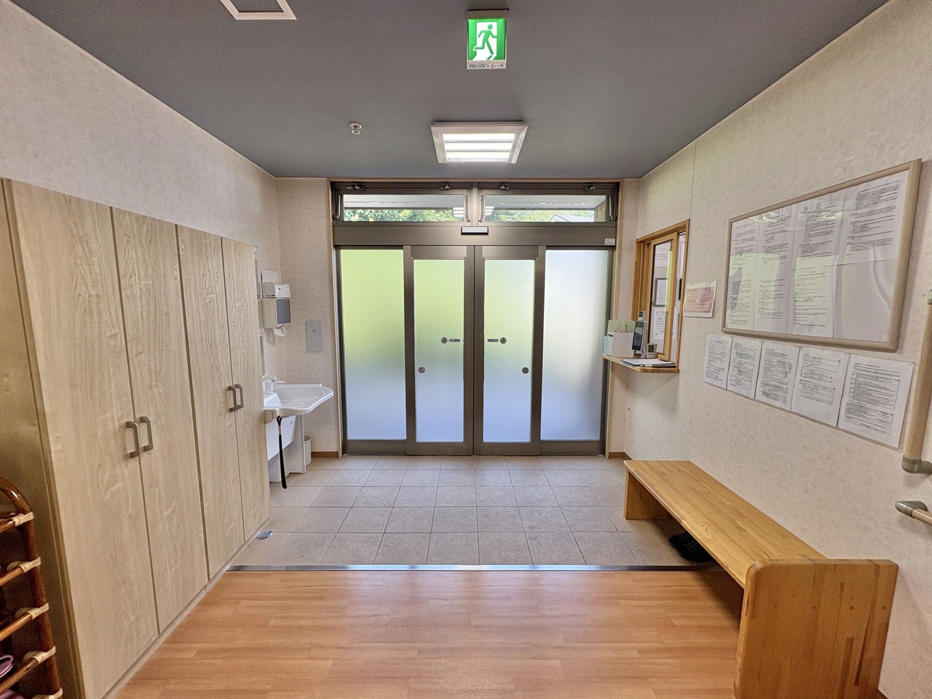 広い玄関ホール