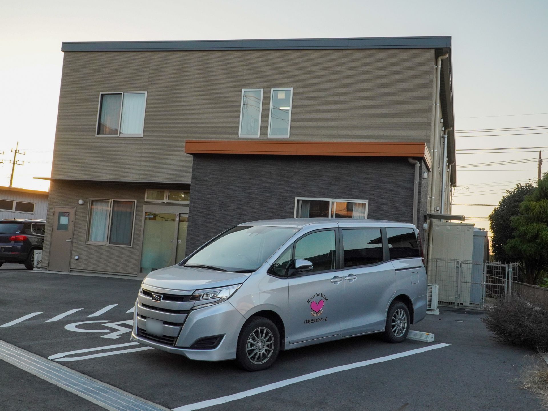 ２階建ての当施設