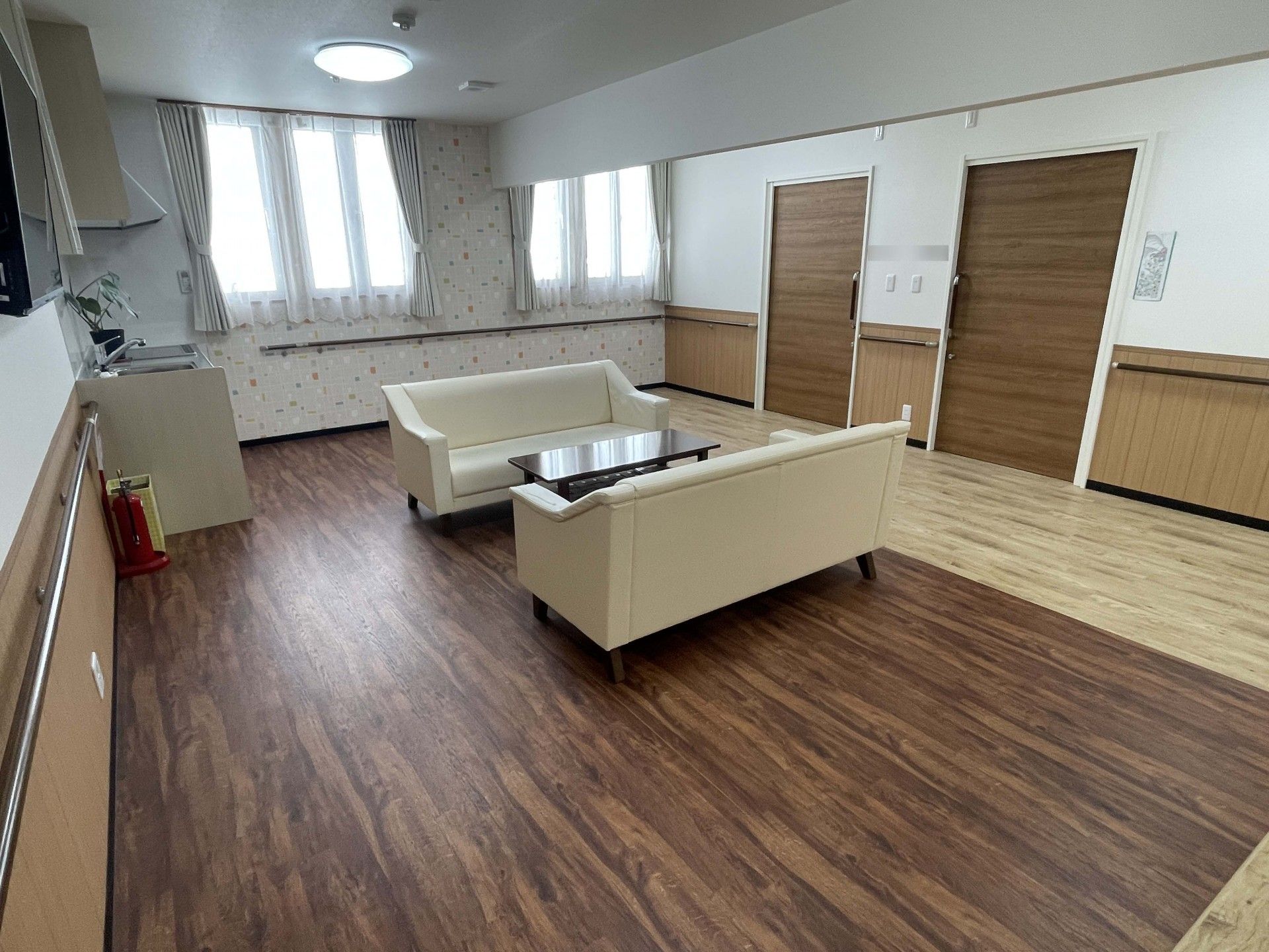 落ち着いた雰囲気の部屋