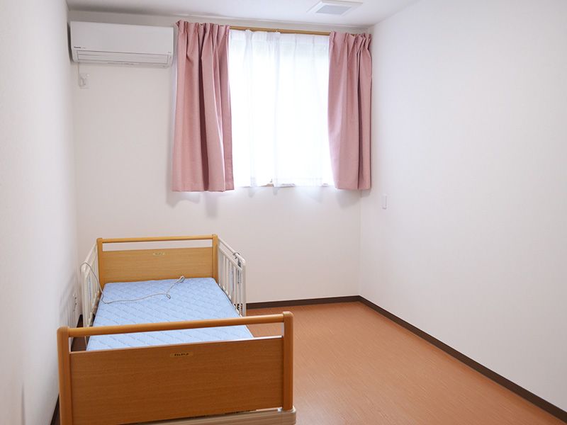 清潔感ある居室の一角