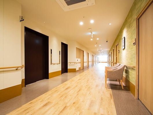 エレベーター前