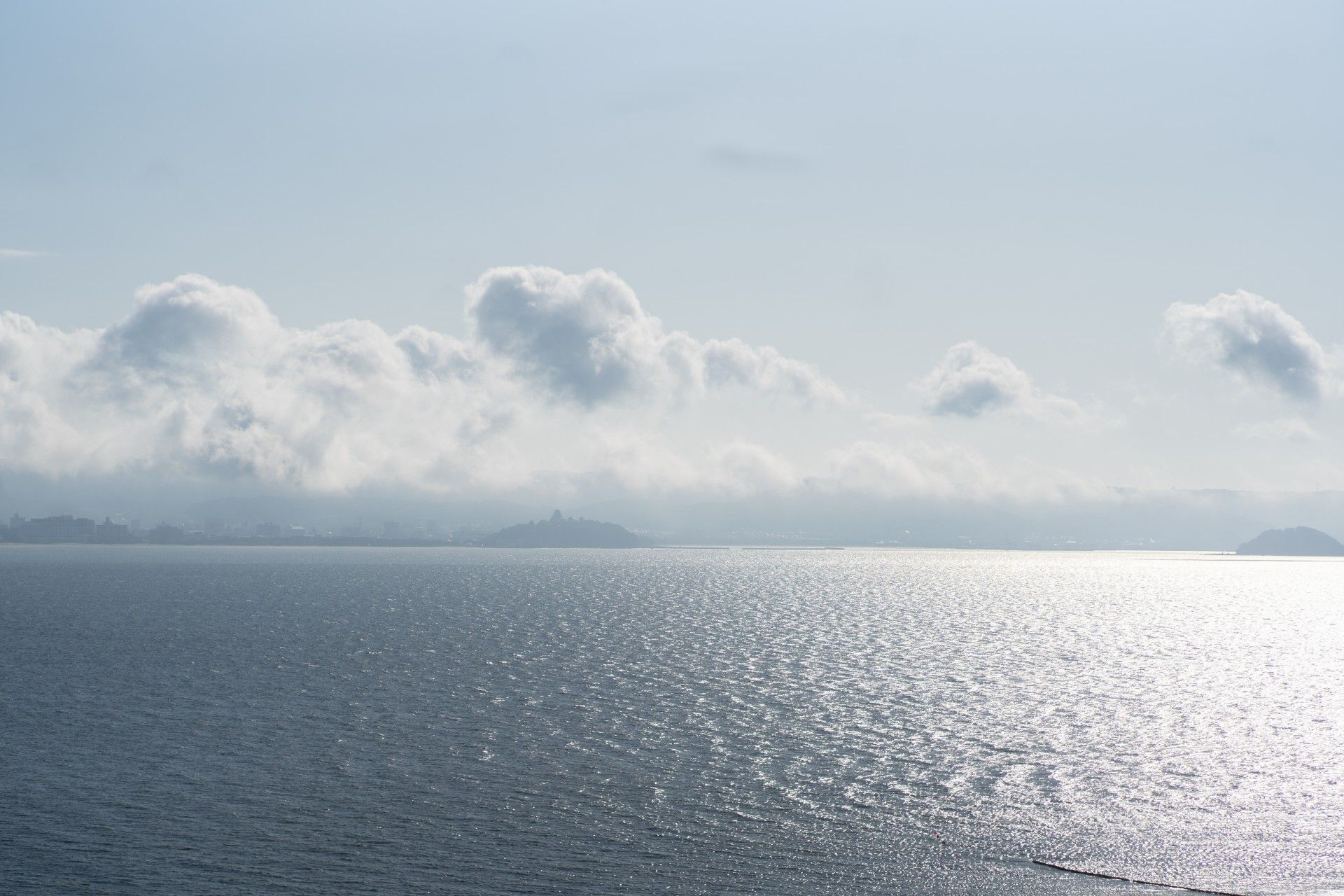 海の近くの施設
