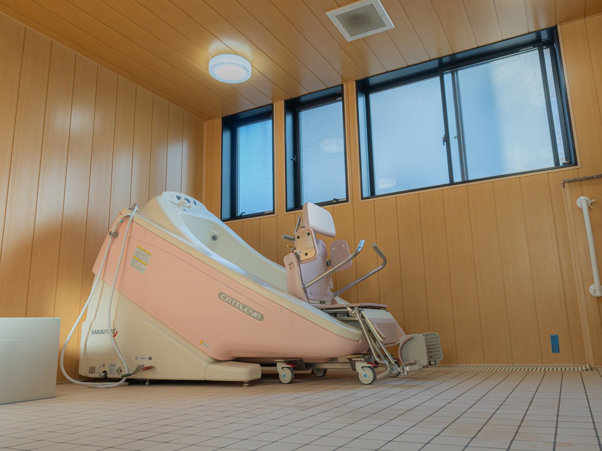 設備の整った広い浴室