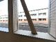 明るく広々とした廊下の様子