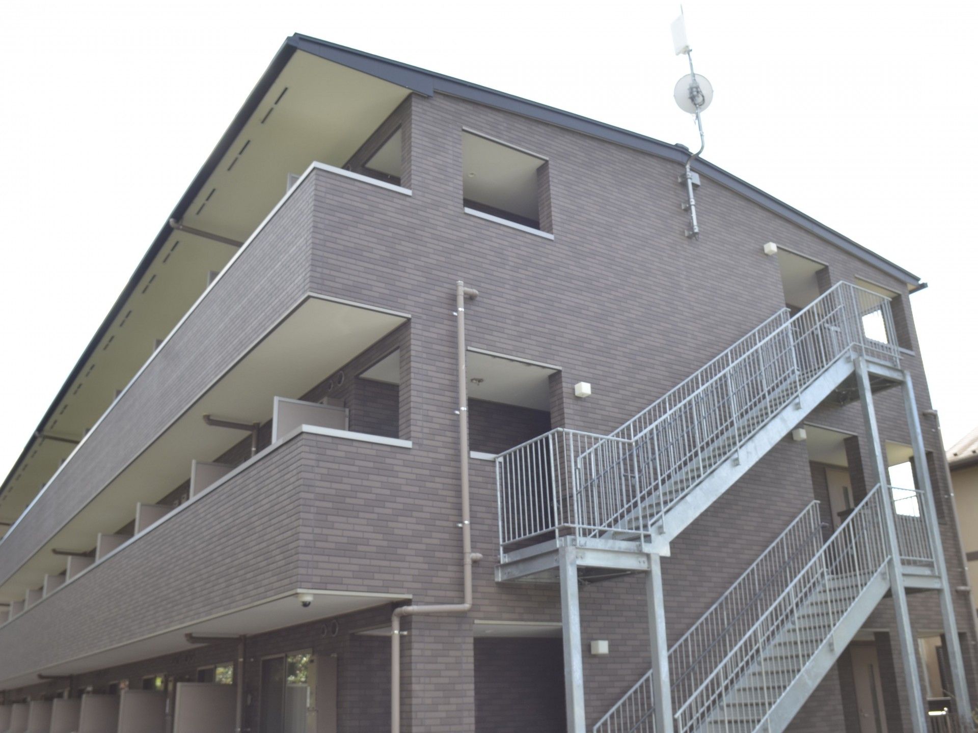 多階層の建物外観
