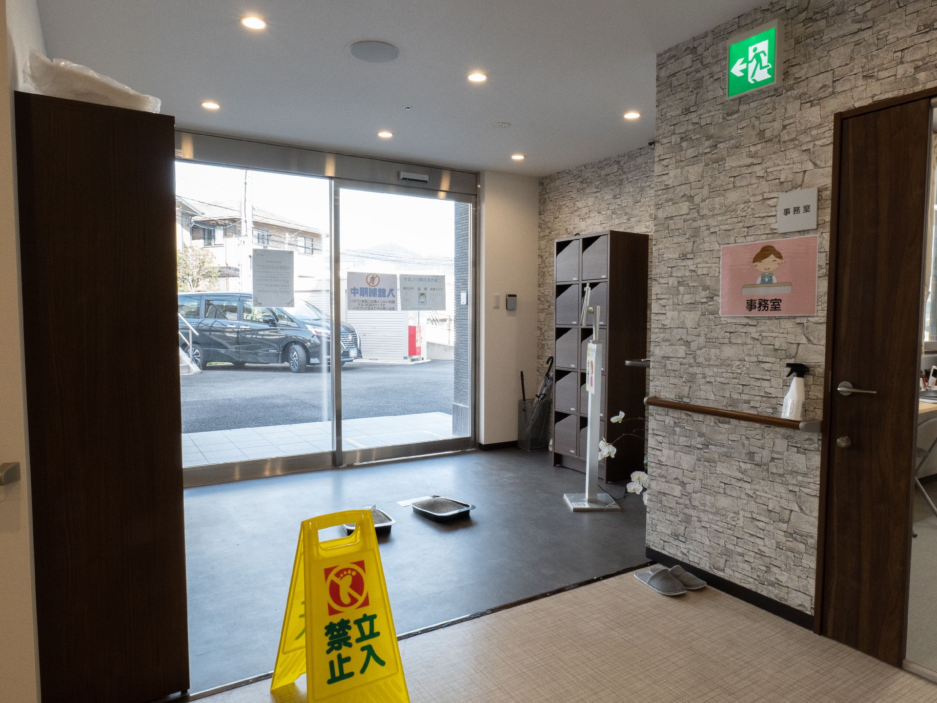 自動ドアを採用したエントランス