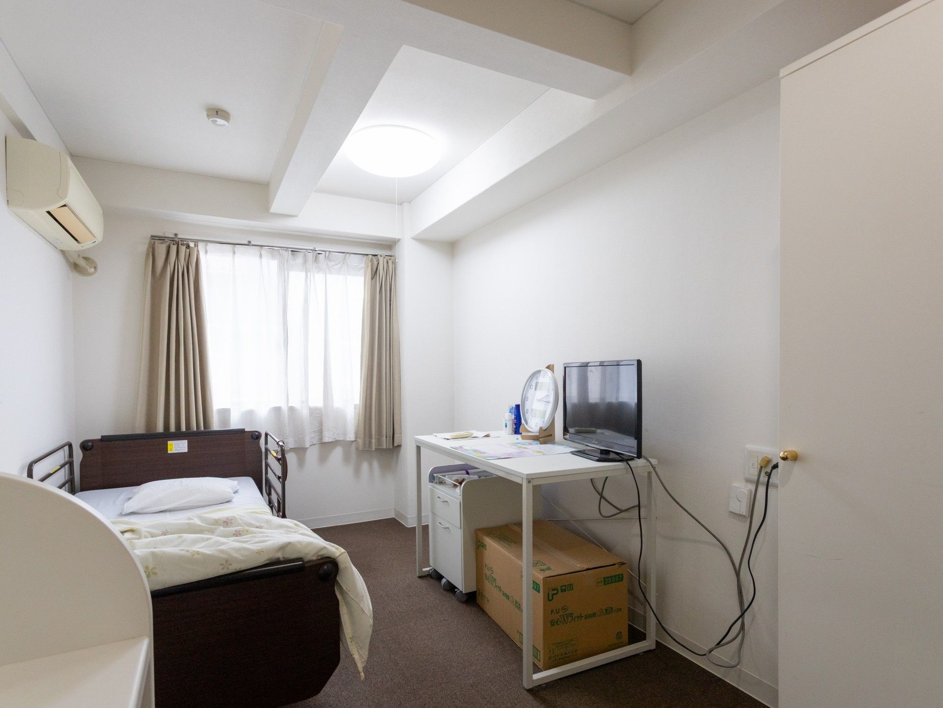 シンプルな個室