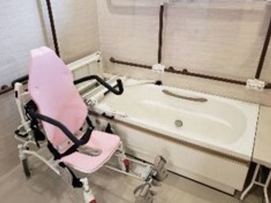 浴室（個浴・リフト浴）