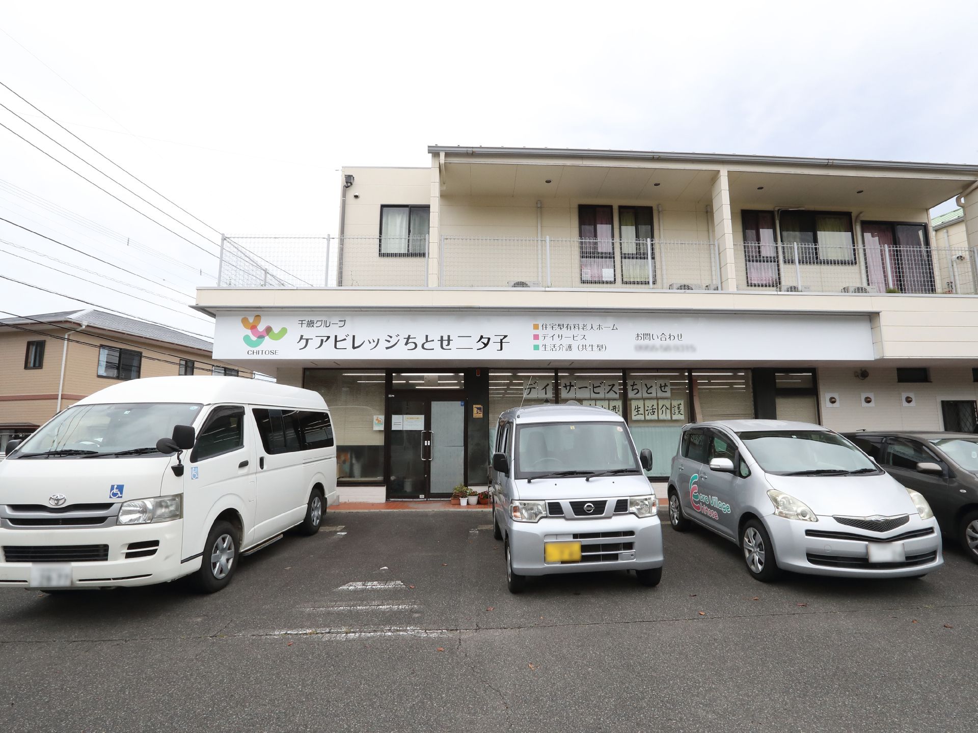 ゆとりのある広さを確保した駐車場