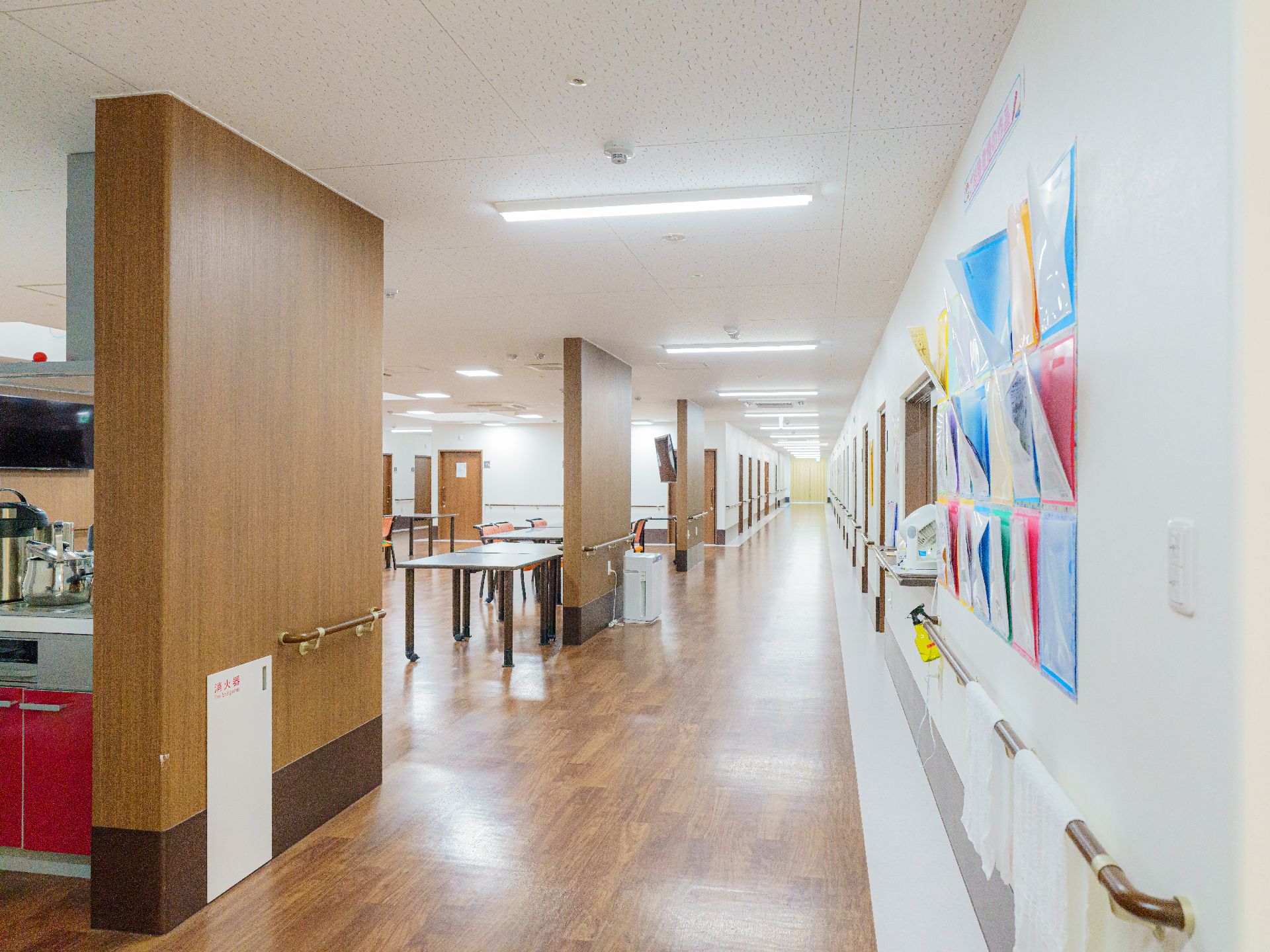 手すりを設置した廊下