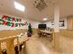 広々とした明るい共有スペース