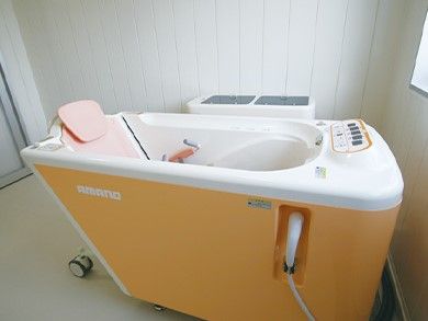 安全な機能付きの浴槽