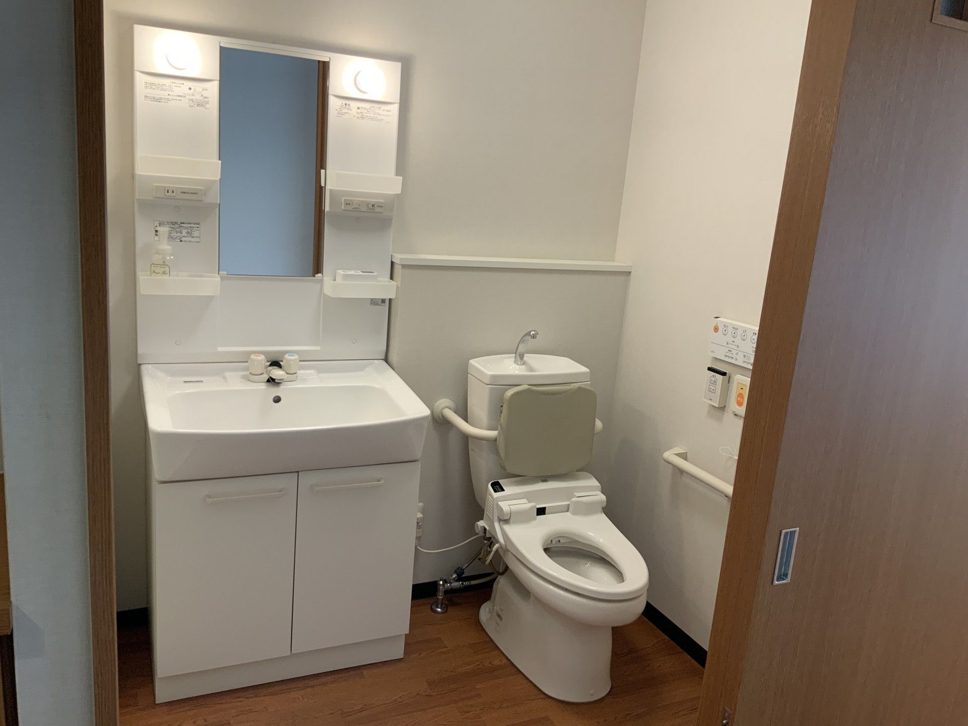 快適な設備の洗面トイレ