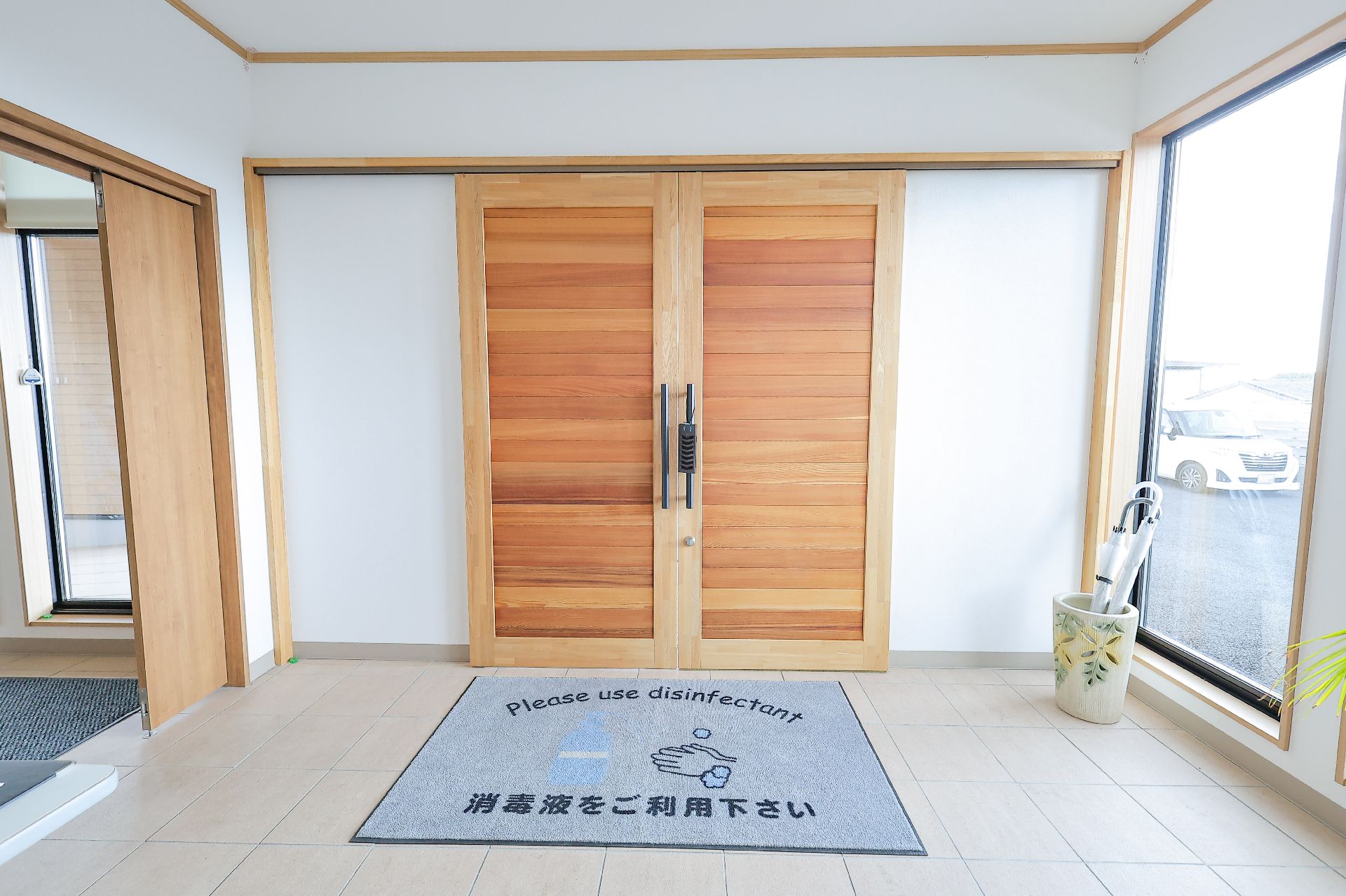段差が排除されている玄関