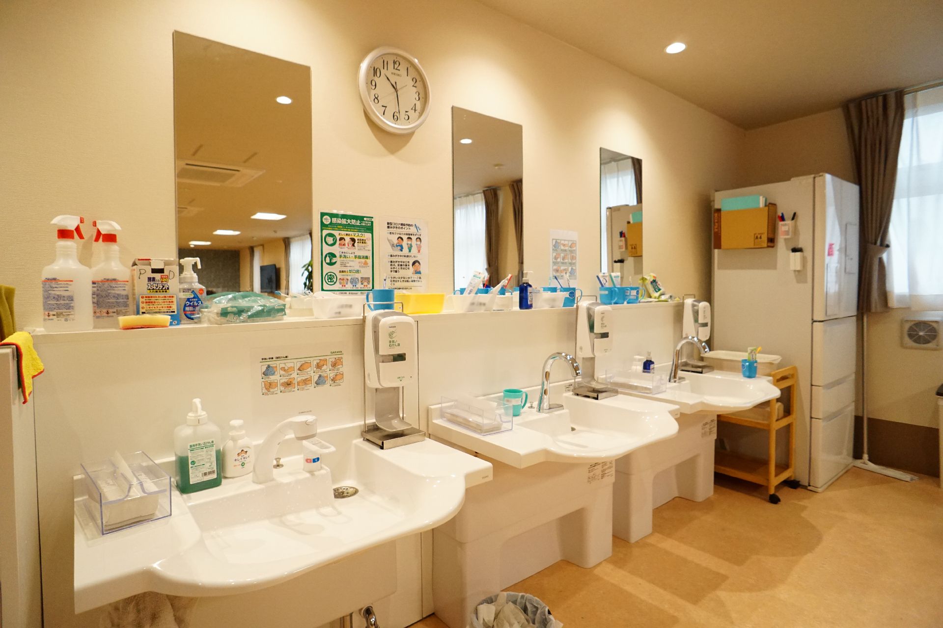 館内に設置されている入居者が利用できる洗面台