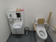 清潔で広々としたトイレ設備