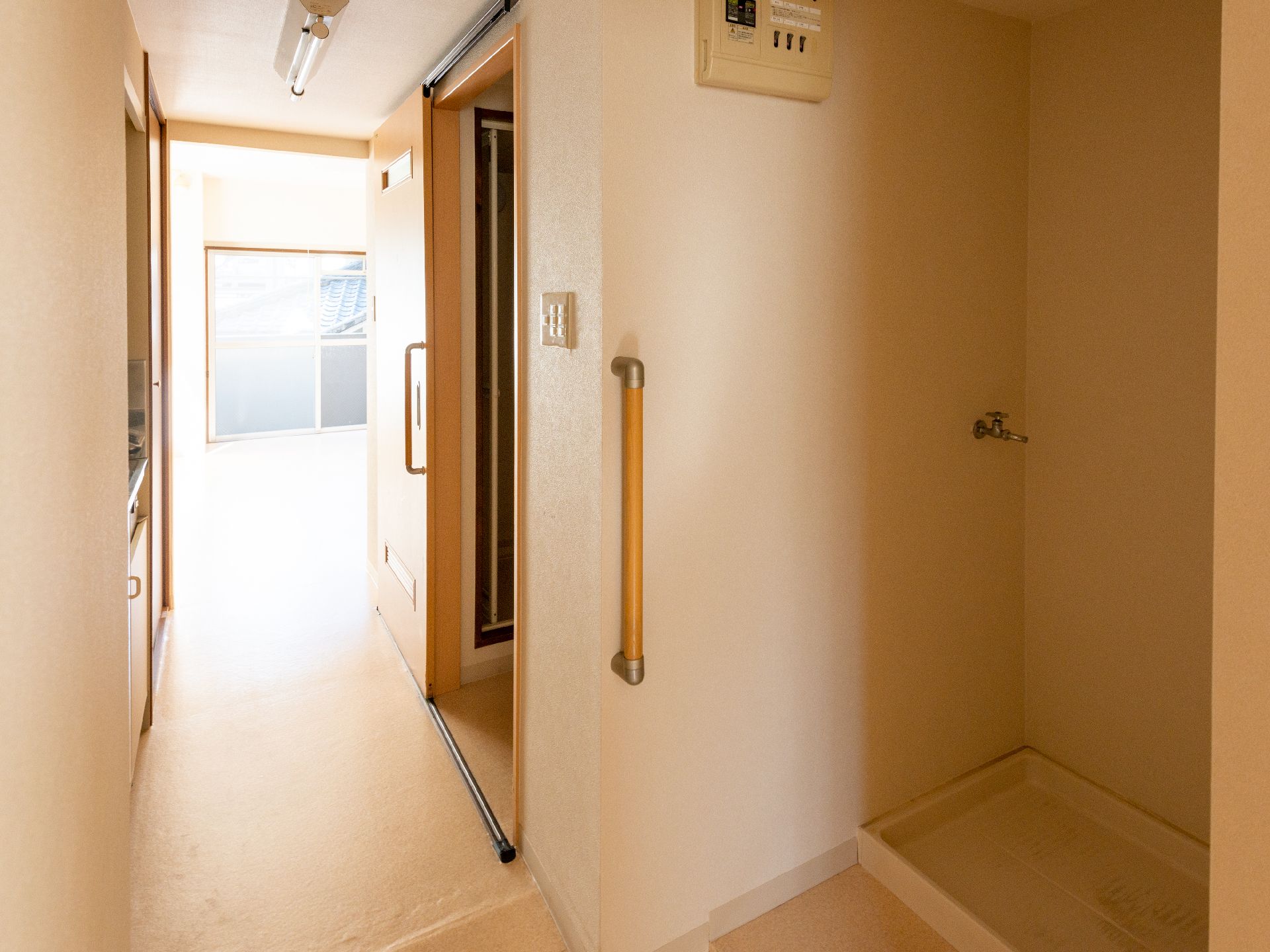 フローリングを採用した居室