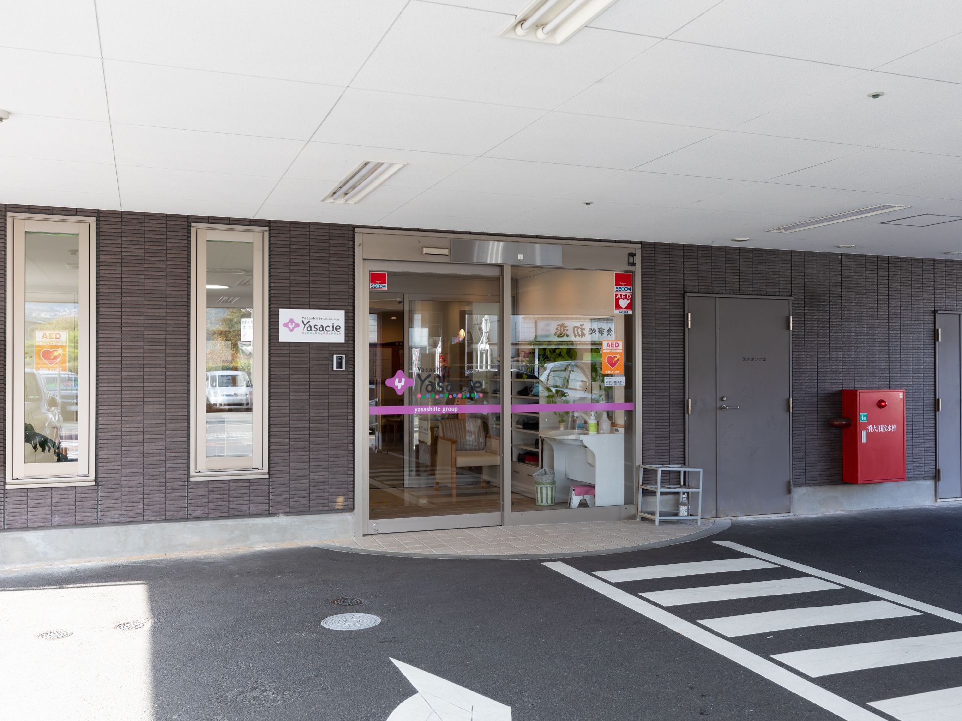 段差が排除された玄関