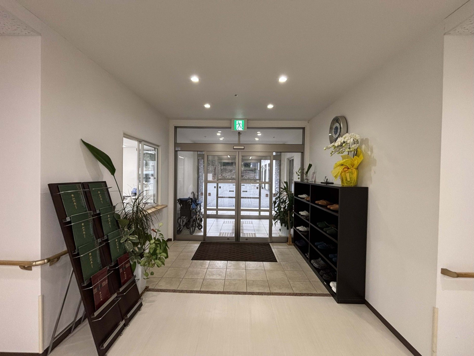 明るい玄関ホール