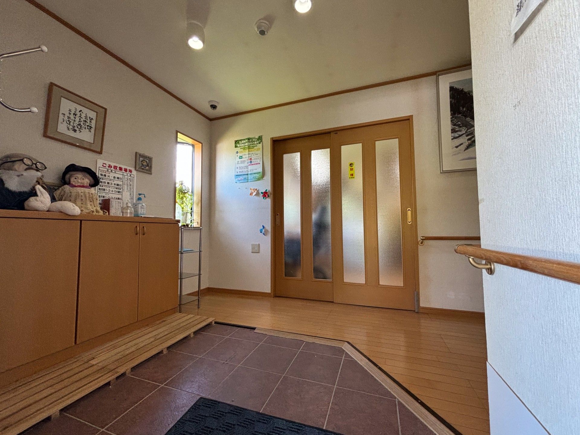 明るいエントランスホール
