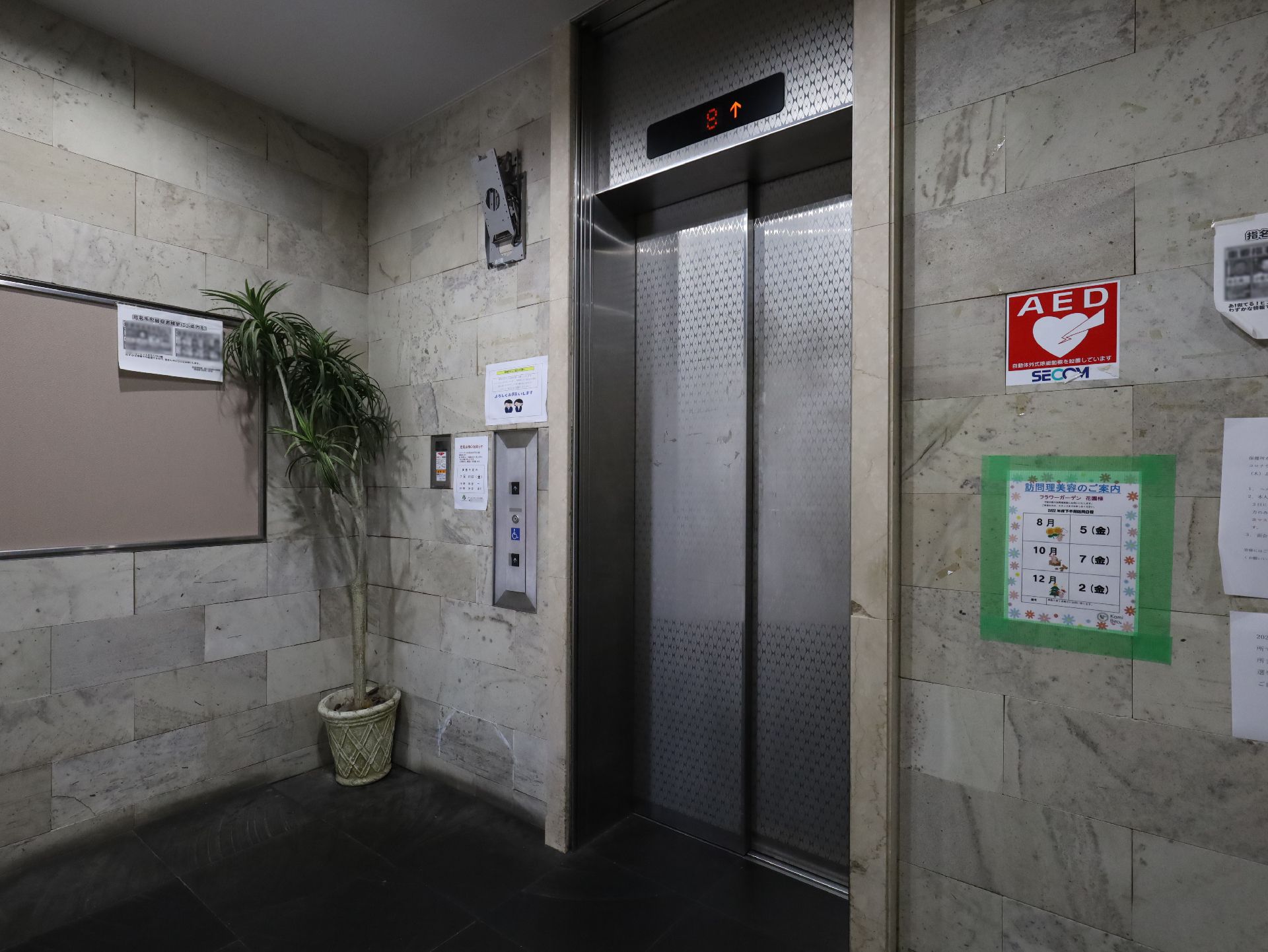 面積が広く取られているエレベーター