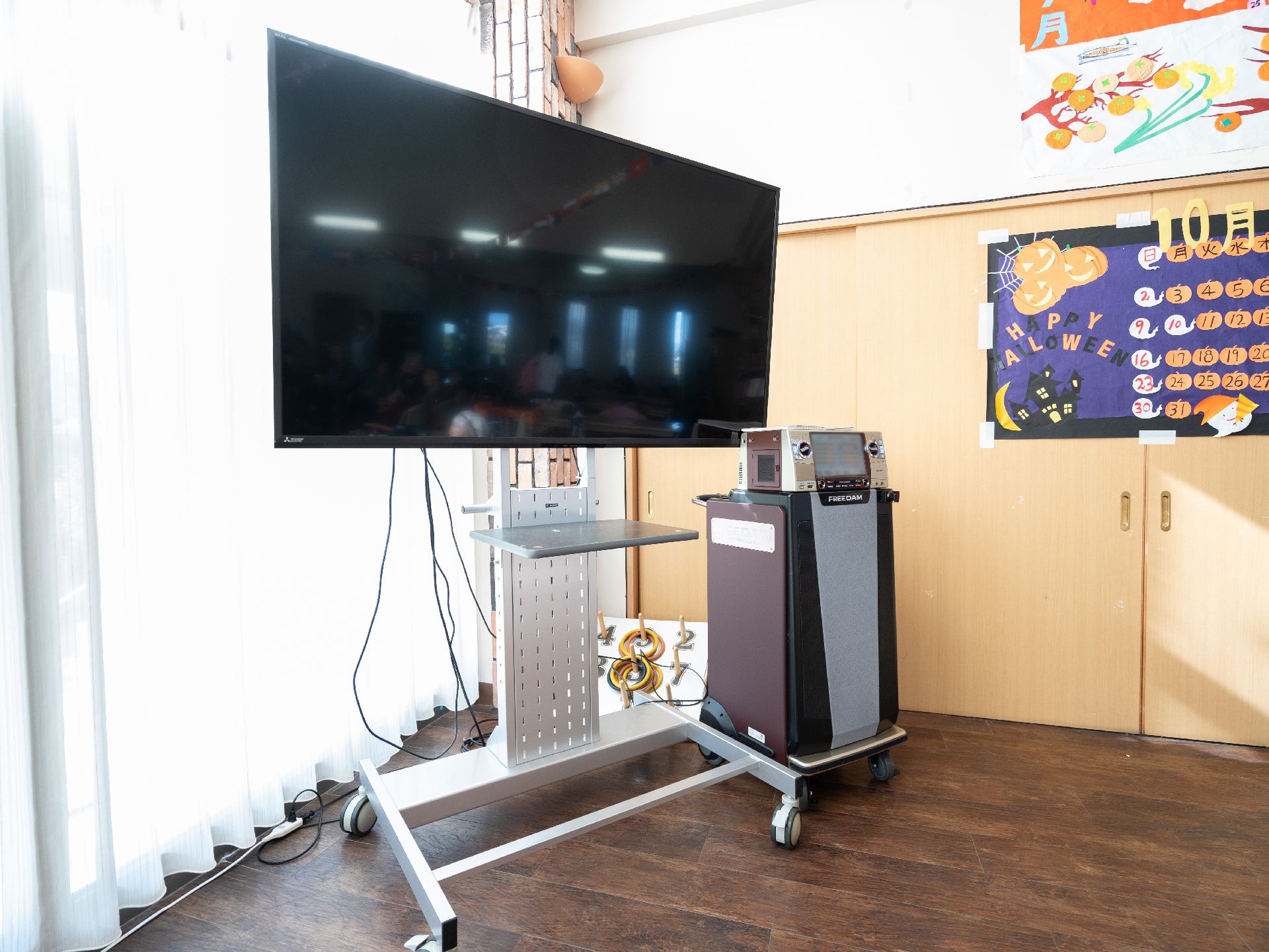液晶テレビ