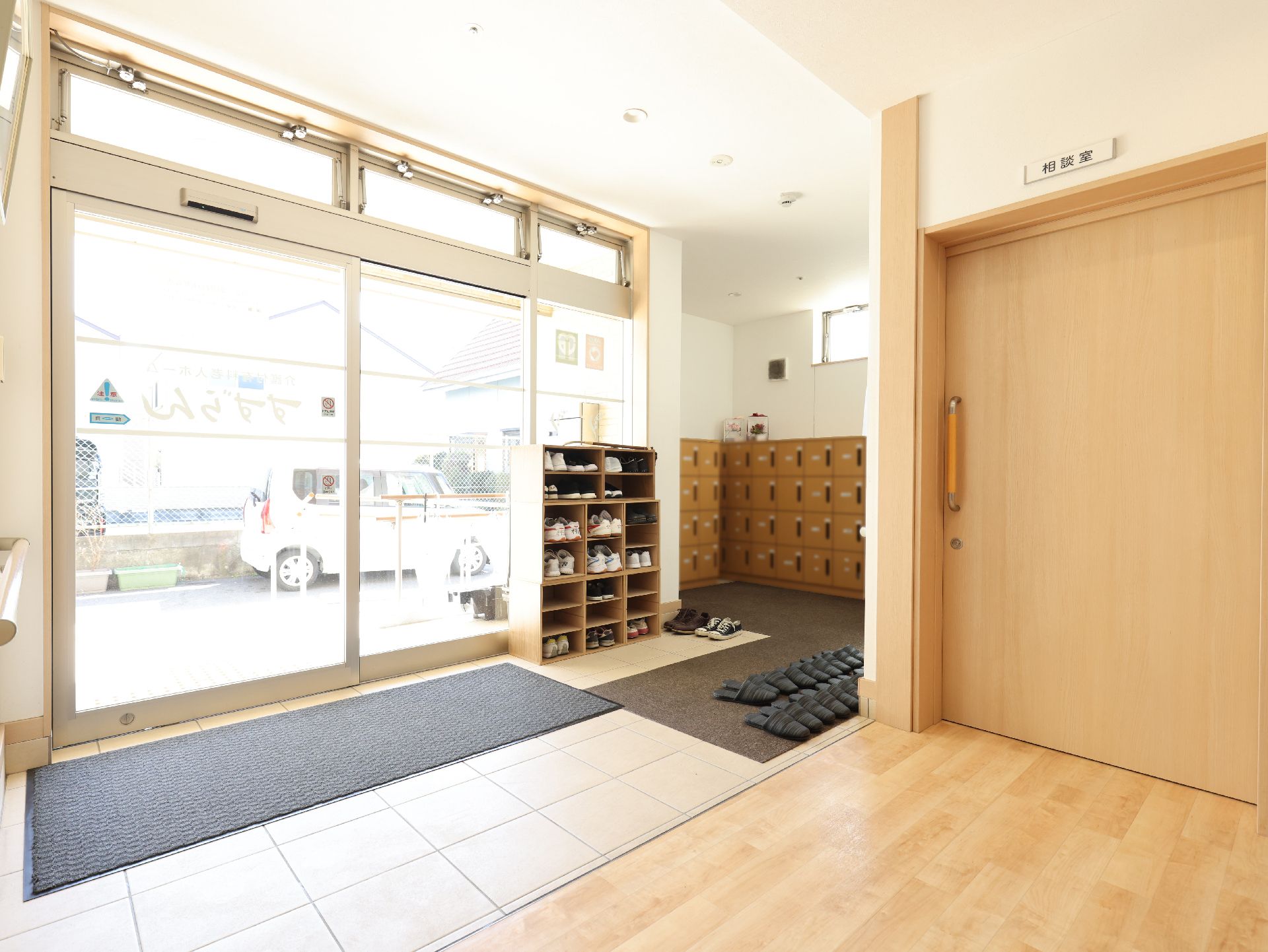 靴箱が設置された玄関
