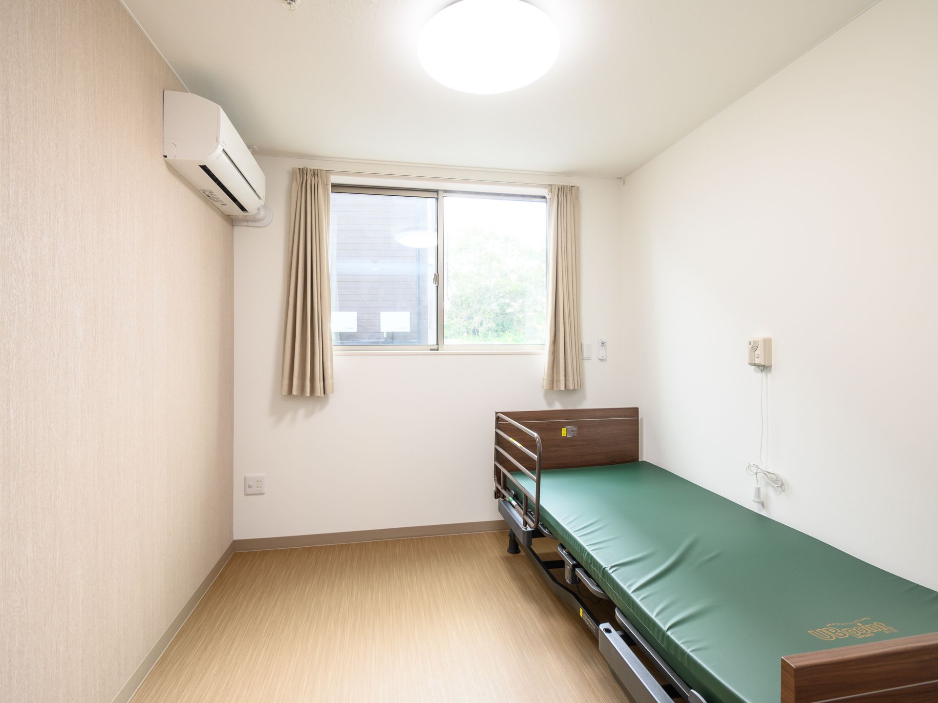 家具などを多く設置することのできる居室