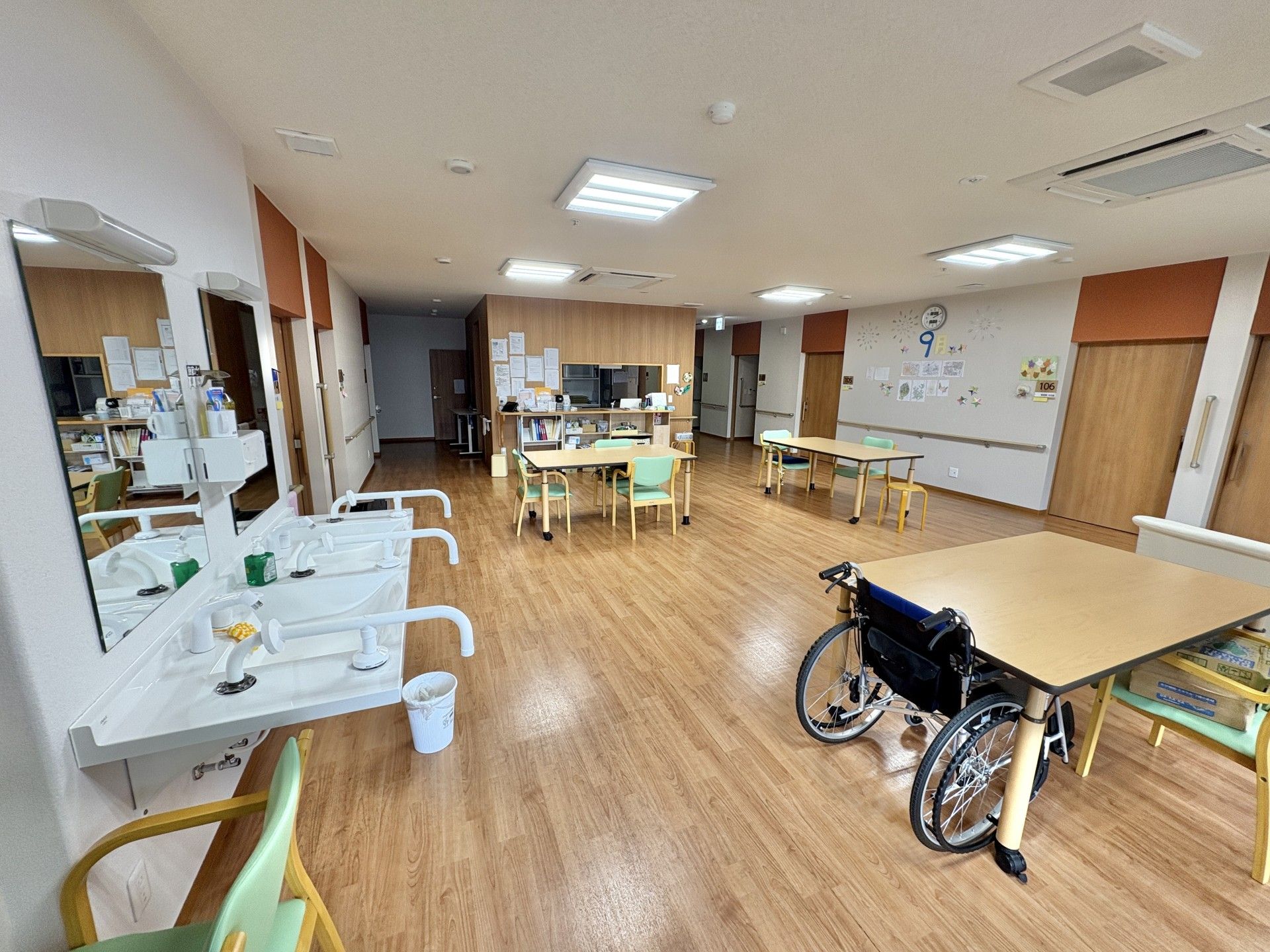 広々とした共有スペース