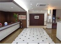 応対や会話が楽しめるフロント