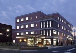 明るいエントランスのある建物