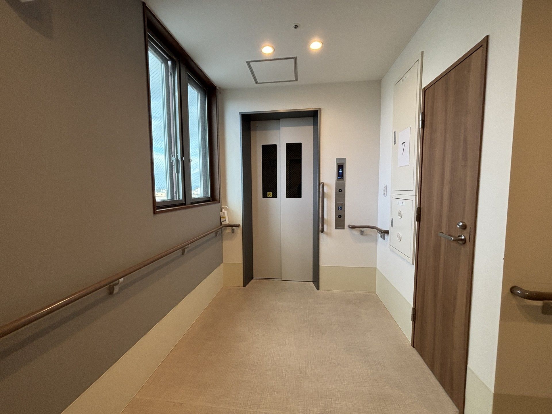 安全なエレベーターホール