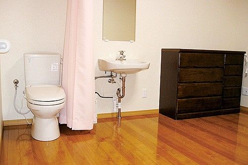 トイレと洗面台の居室
