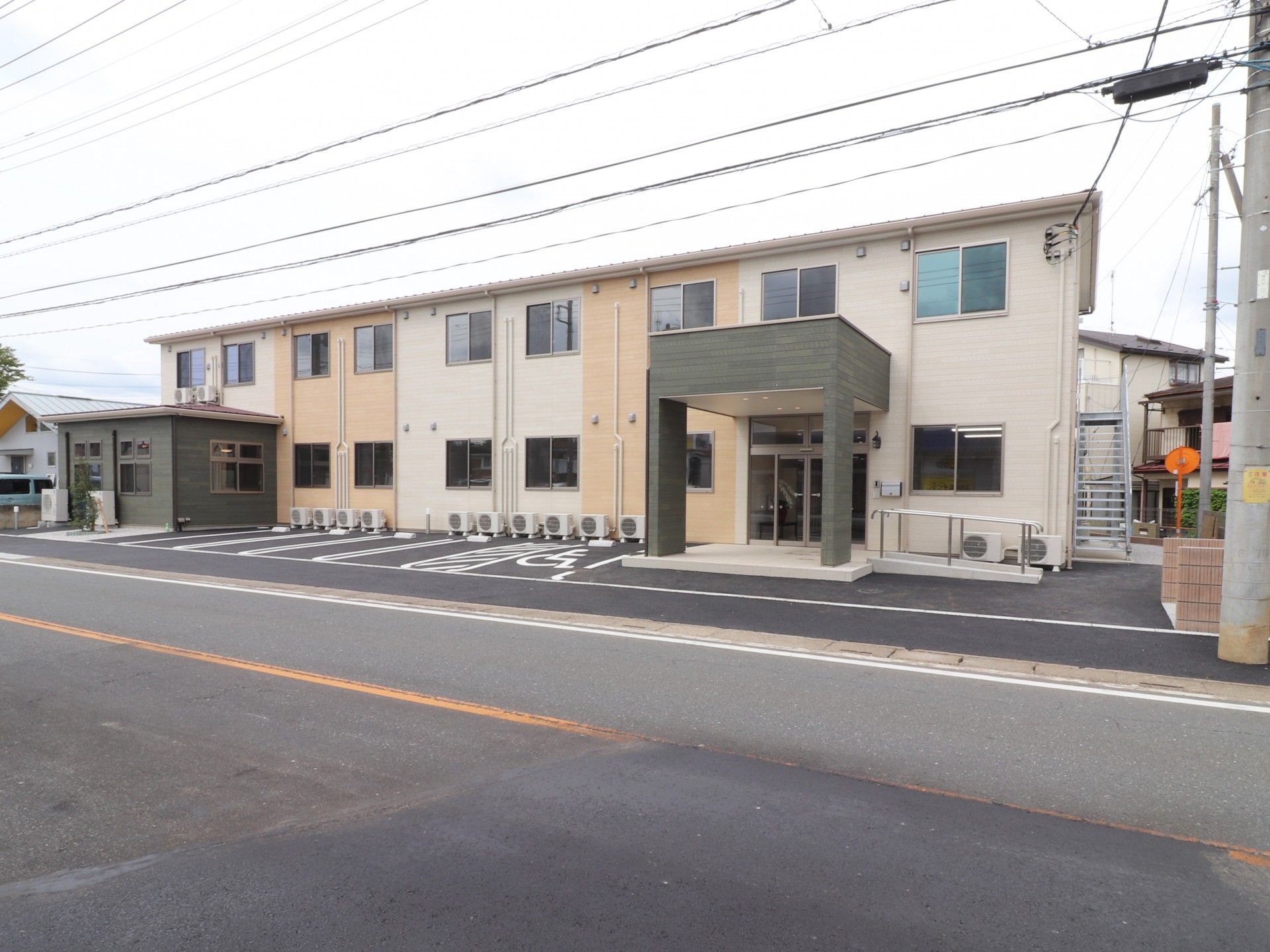 2階建ての外観