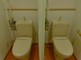 バリアフリーのトイレ設備が整った空間