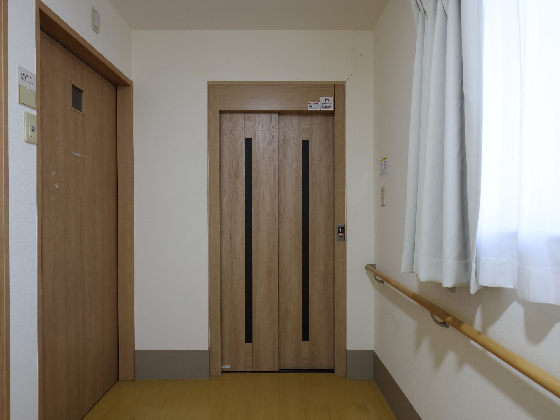サービス付き高齢者向け住宅の館内に設置されたエレベーター