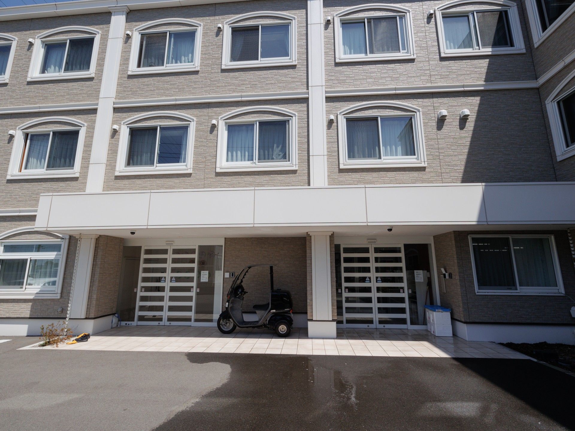 ３階建ての施設