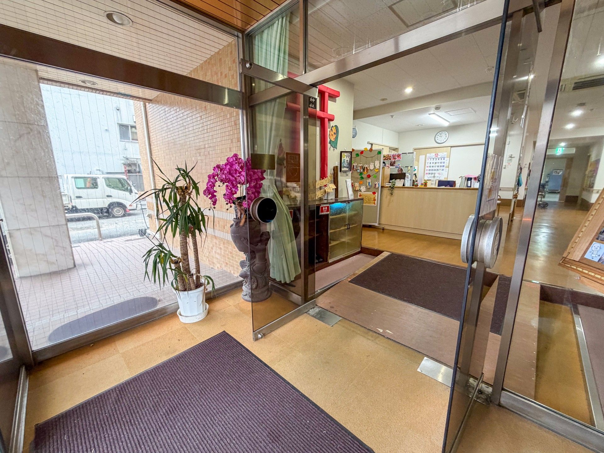 明るいエントランス