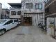 落ち着いた雰囲気の建物外観