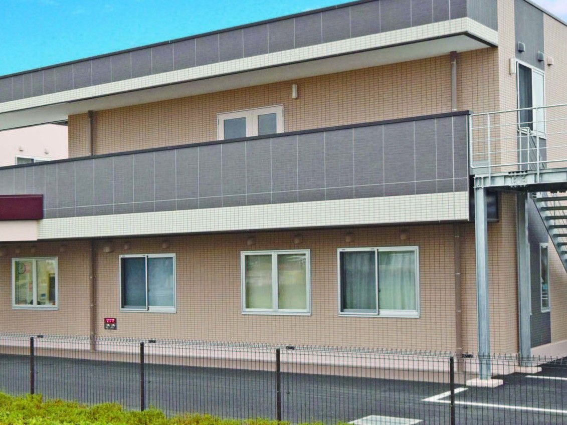 二階建ての建物外観