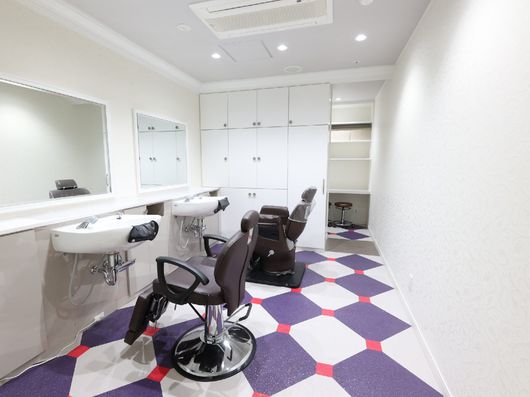 サロン・ド・豊泉家（理美容室）