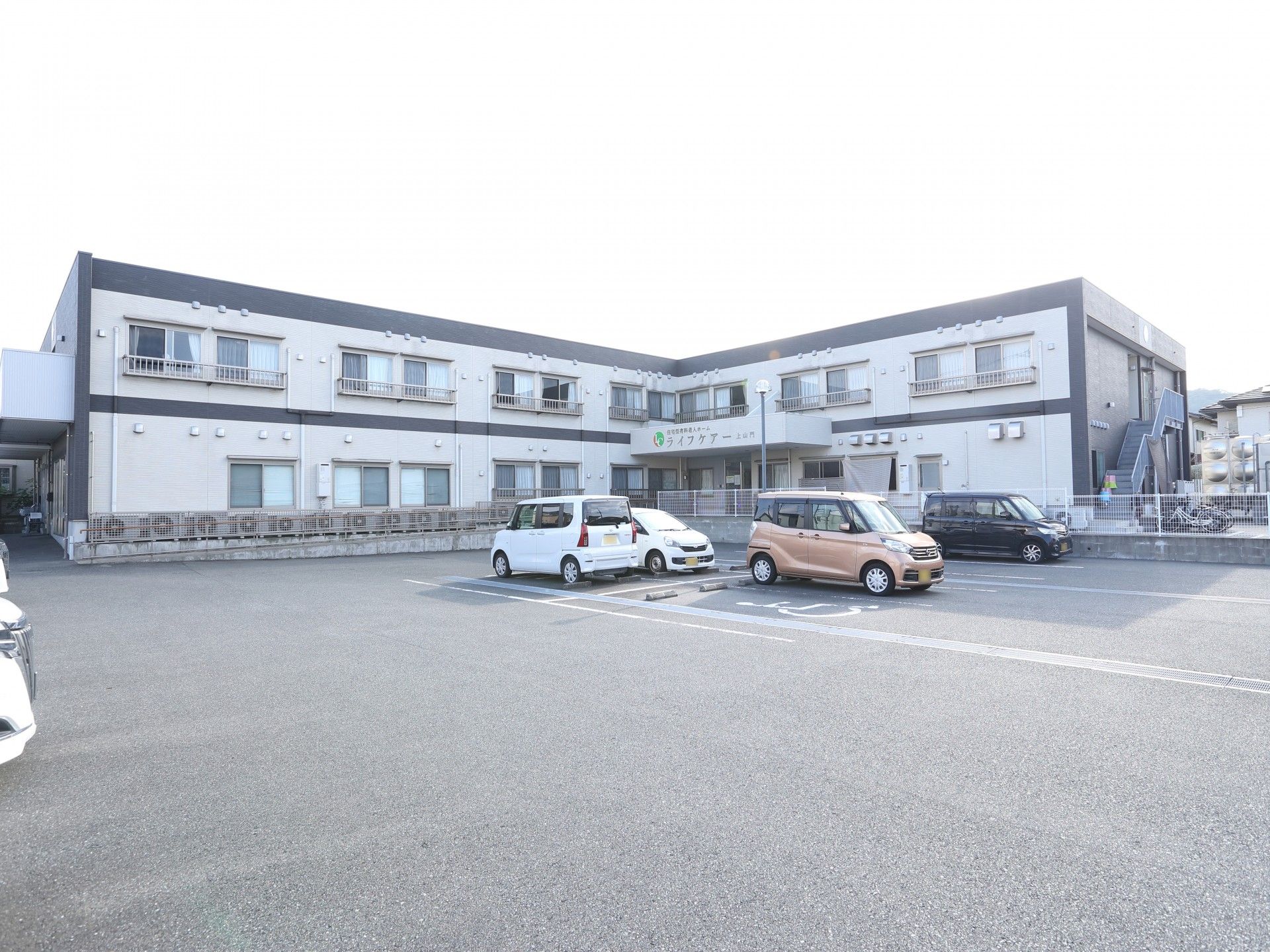 2階建ての建物