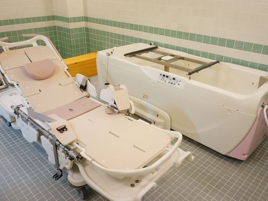 ストレッチャー浴室