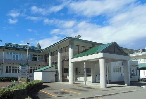 明るいエントランスの施設