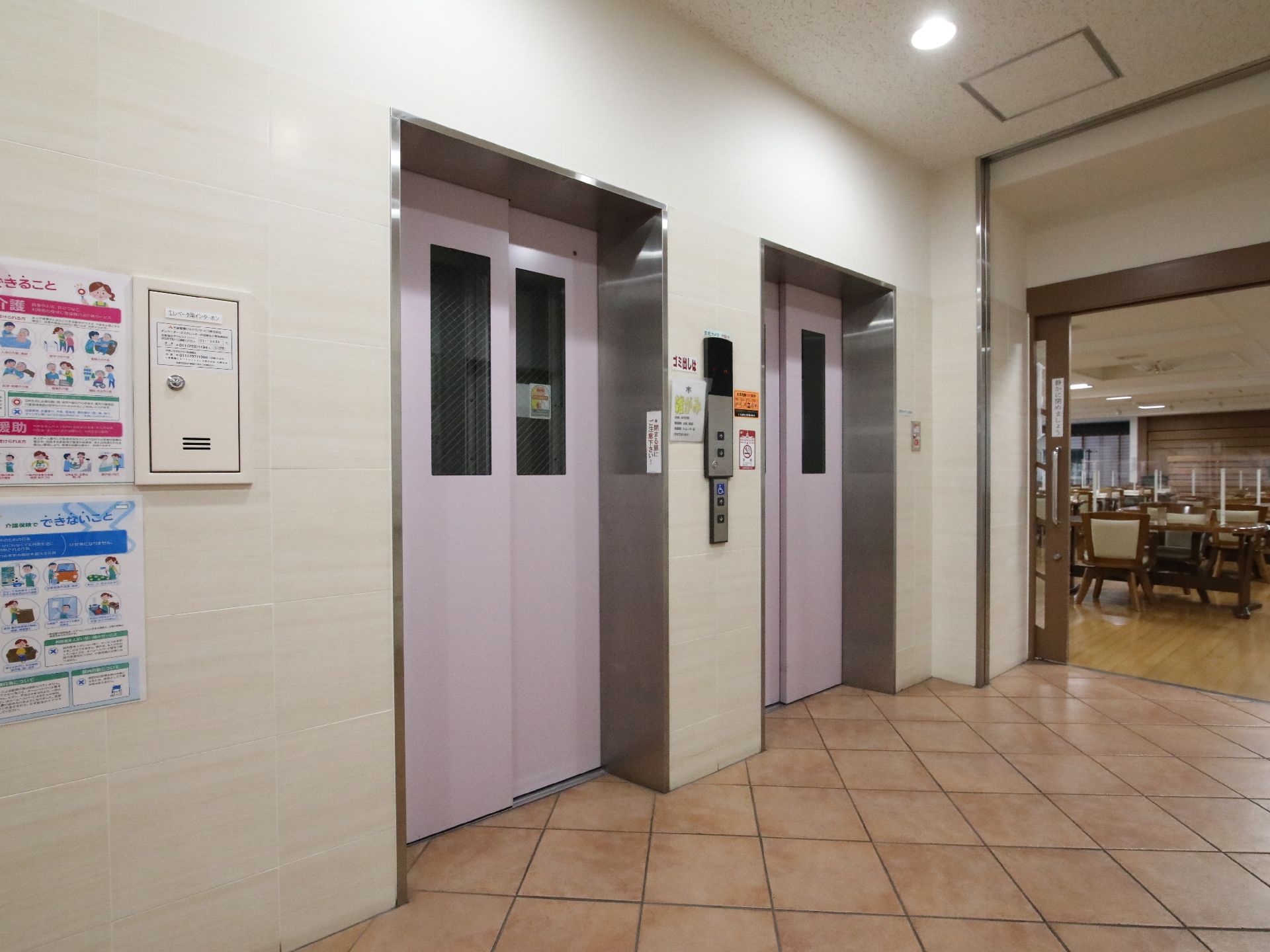 面積が広く取られているエレベーター
