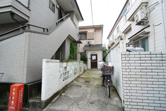 玄関前