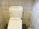 介護施設の明るいトイレ空間