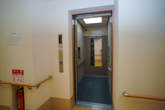 エレベーター
