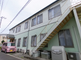 静かな住宅街にある施設外観