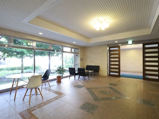 エントランスホール